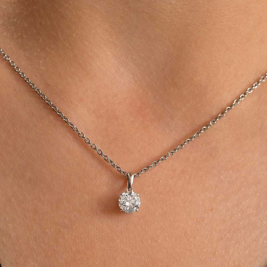 Round Dimaond Pendant